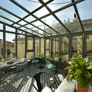 Du Roc Fleuri Couette-café Cannes